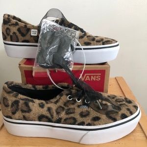 VANS (Fuzzy) Leopard NEW Size 9